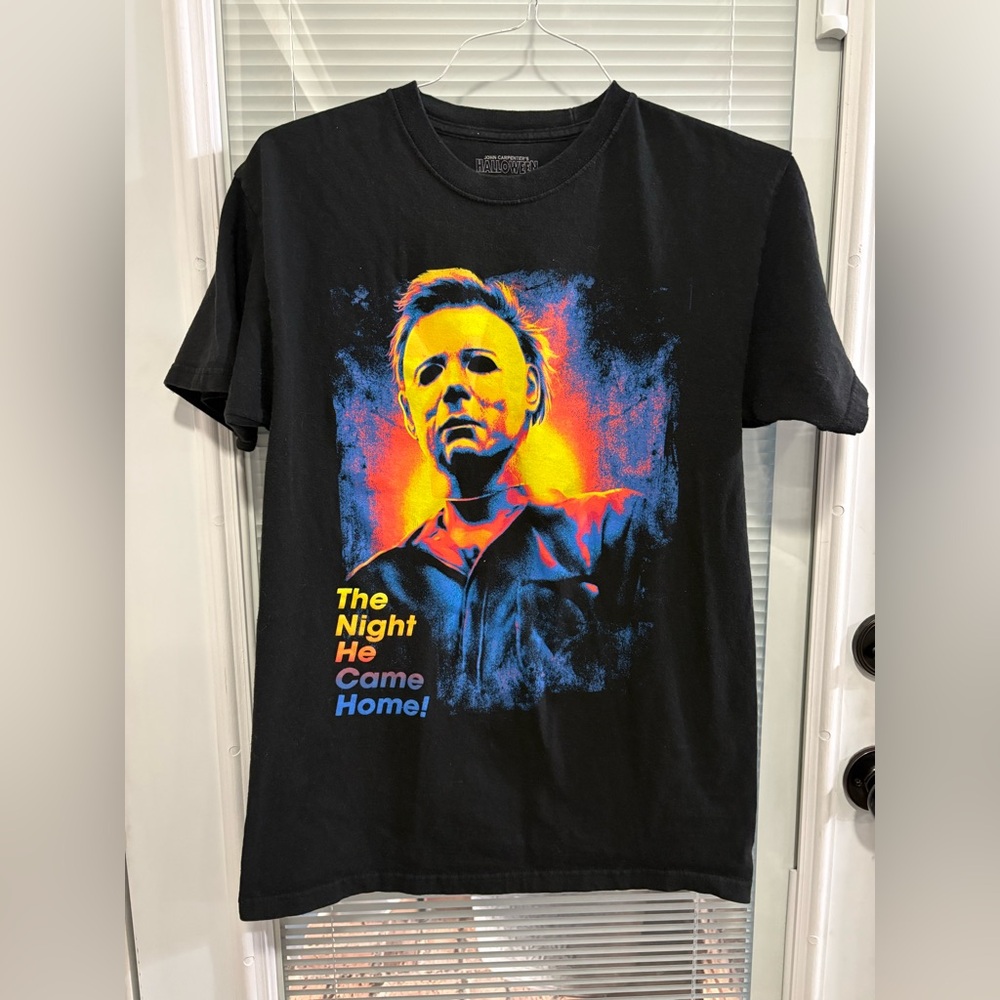 Sz medium unisex Halloween shirt